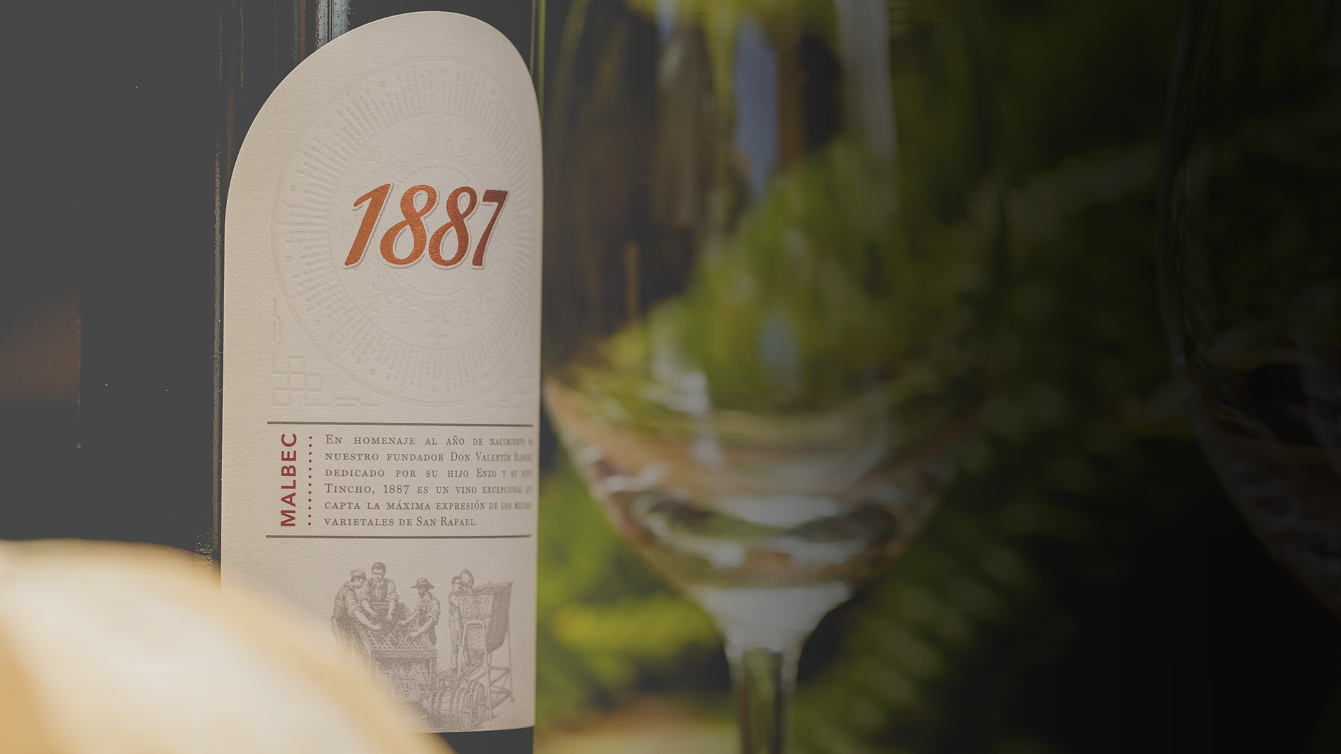 1887 Malbec bottle